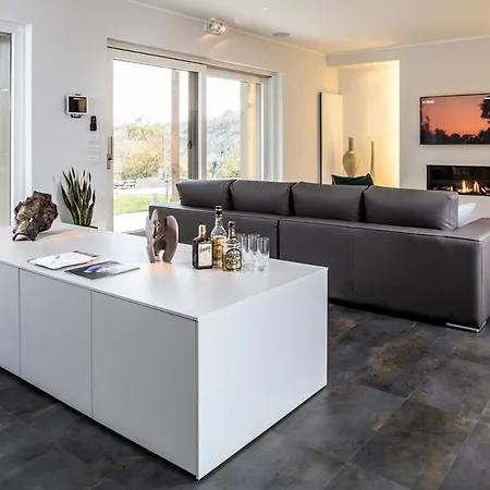 Col D'erba Iii Sleeps 6 With Pool And Air Con וילה *