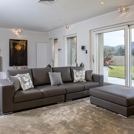 Col D'erba Iii Sleeps 6 With Pool And Air Con Villa *